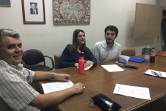 Reunión con los ayudantes del proyecto Eileen Lewis Vergara y Cristian Rojas Inostroza